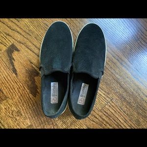 🖤 Blondo Slide-on Sneakers 🖤